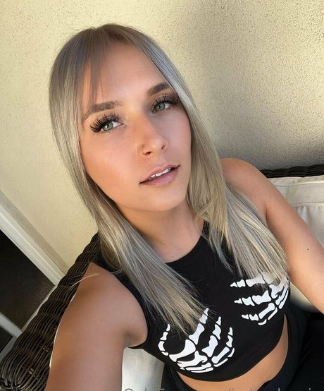 jaderyleexo model nudes photos