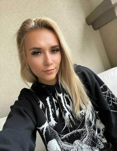 jaderyleexo exclusive pornstar pictures