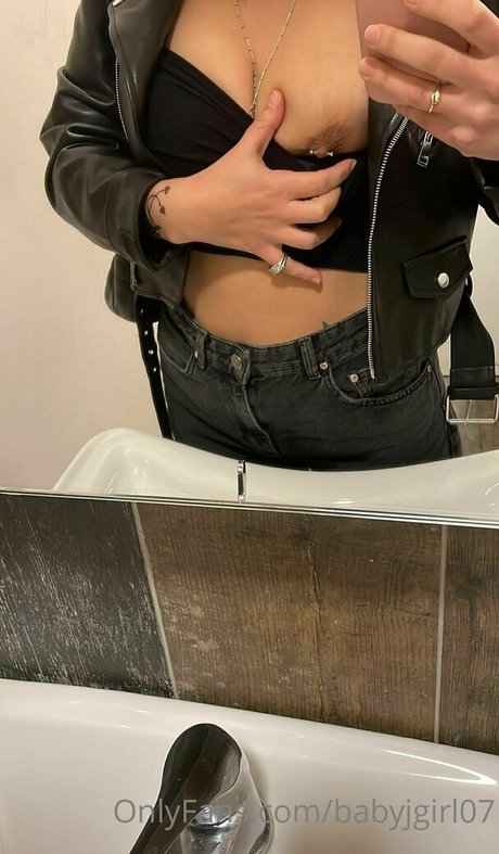 babyjgirl07 model beautiful photo