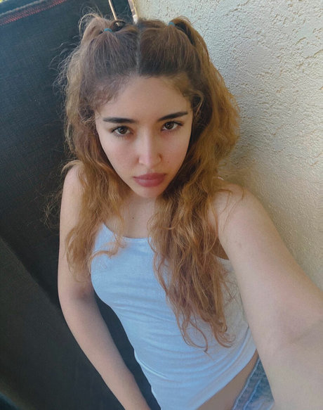 Sylvia Mari Claire model pics