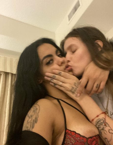 Trippyisme model nude photos