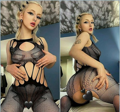 shemale handjob onlyfans hot sexy img