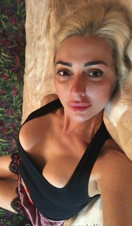 ellis benz nude actress img