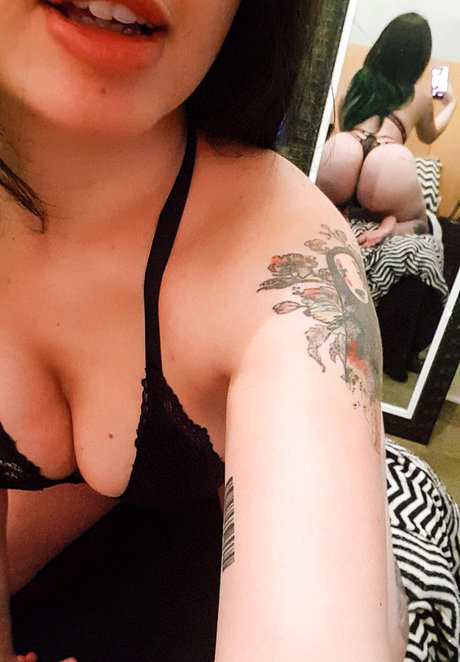 justjuso pornographic actress picture