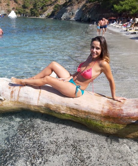 Karolin Fiekci model xxx pics