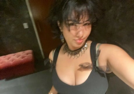 Roombaslayer69 model naked pics