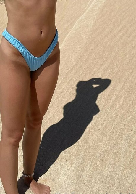 Cara Ellis model free gallery