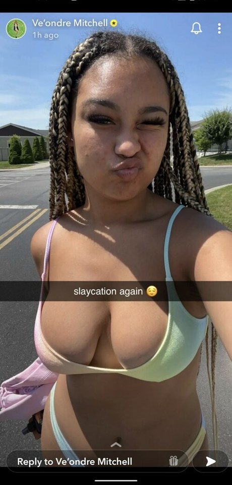 Veondre Mitchell nice model pic