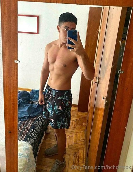 kchorrook erotic model img