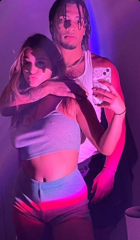 zoejakaj sexy star pic