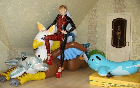 allatexa nude star pic