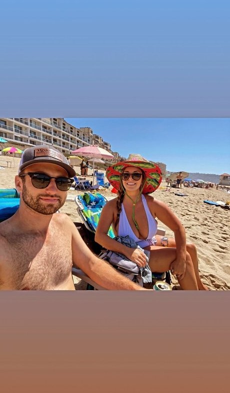 spreading onlyfans free photos