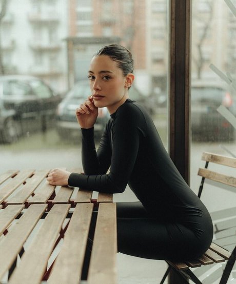 Simona Coppola nice actress pic