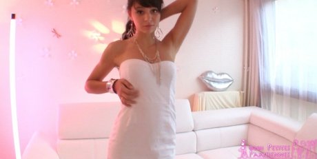 Hannah E sexy actress pictures