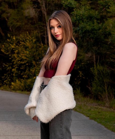 Alli Flanagan erotic pornstar pic