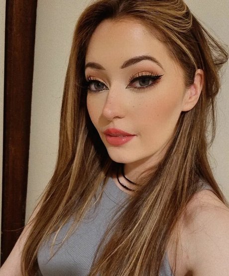 Alli Flanagan actress images