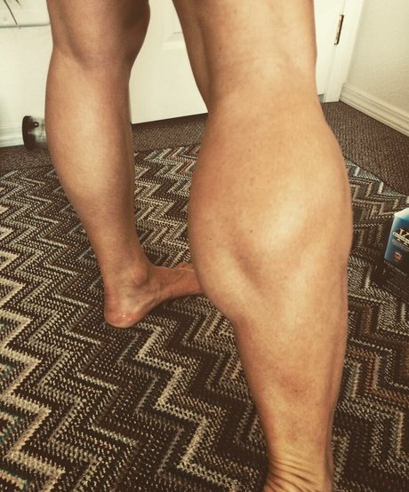 Laura Ehlen actress pics