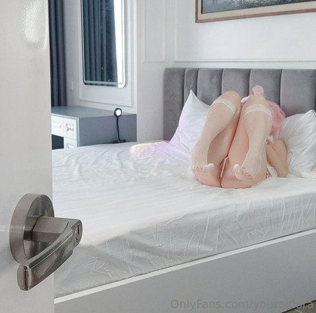 youraldora best actress picture