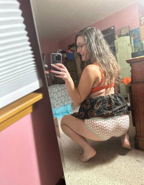 alibrarising erotic model photo