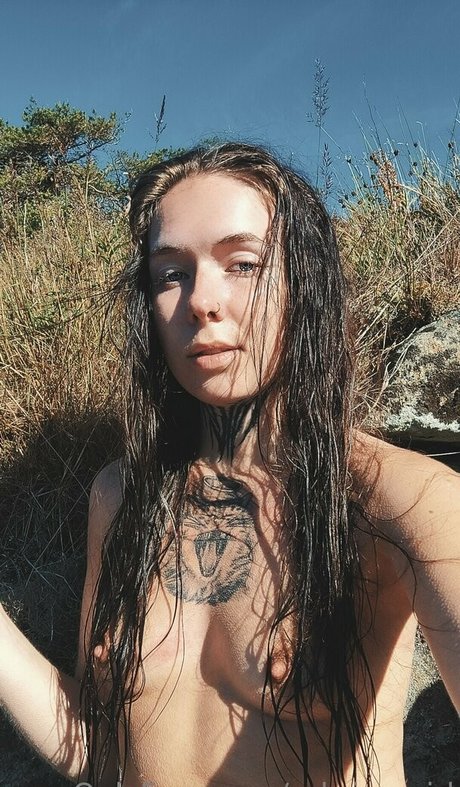 schrimpgirl model adult photos