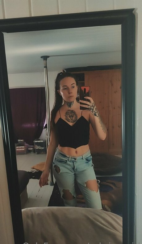 schrimpgirl nude star archive