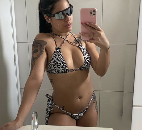 Giovanna Rodrigues sex model picture