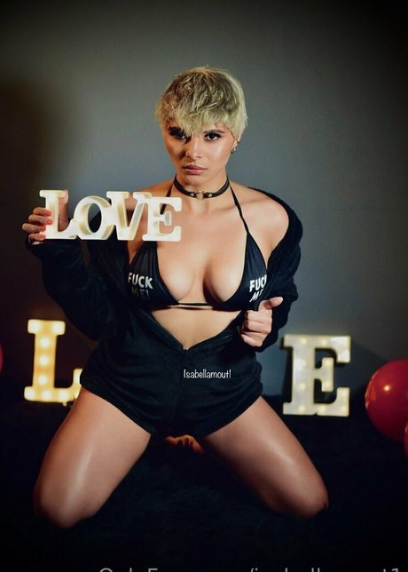 isabellamout1 model pornographic photos