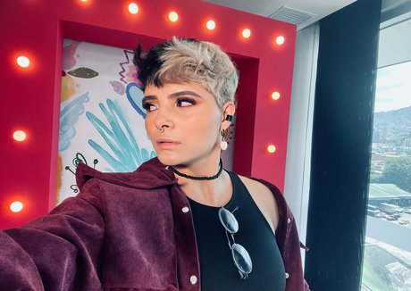 isabellamout1 naked star picture