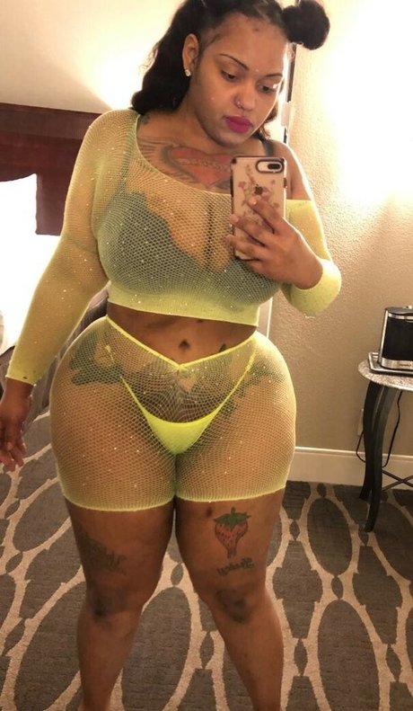 ButterflyBee89 beautiful model img