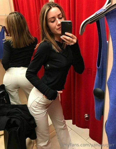 yanasugarr pornstar nude images