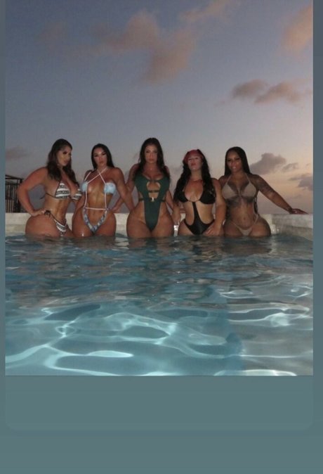 Monica VVS xxx model pictures