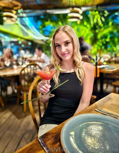 brunette bunny onlyfans exclusive pictures