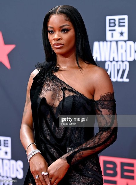 Ari Lennox exclusive model pics