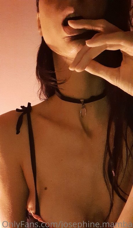 phinemamba art model gallery