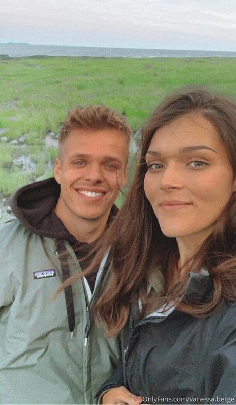 Vanessa Berge beautiful star archive