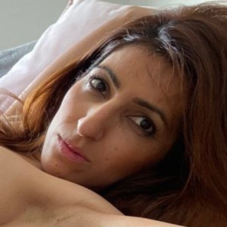 Leyla art model photos