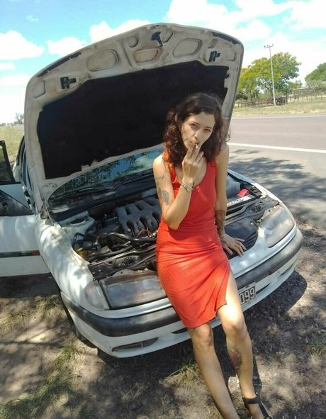 anal haq naked model picture