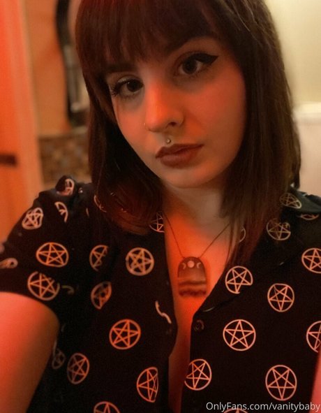 vanitybaby porn model pic