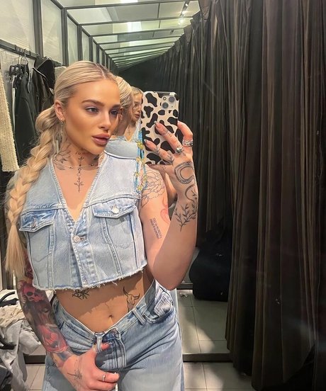 Angelika Kramer free model photo