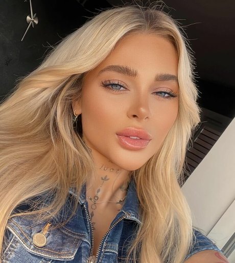 Angelika Kramer pretty model gallery