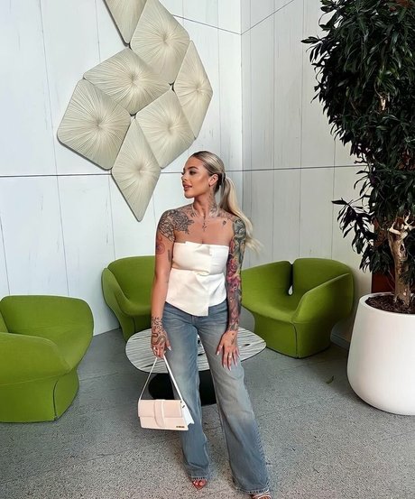 Angelika Kramer pretty star galleries