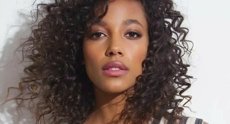 Kylie Bunbury model pretty photo