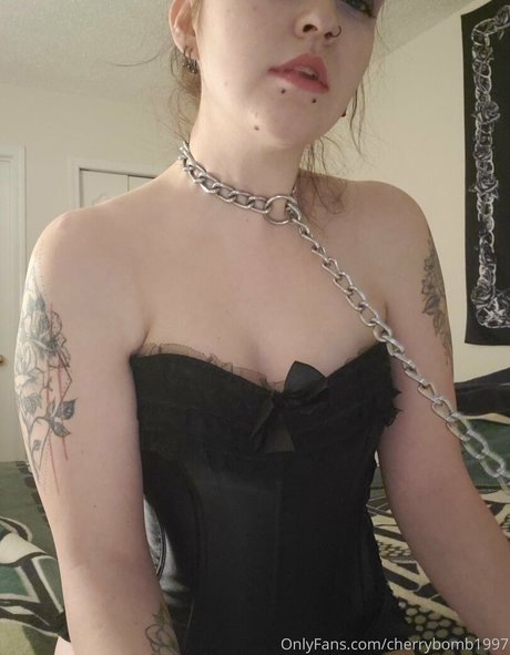 dreadfuldesire exclusive star pics