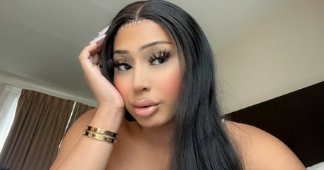 Alexistheedoll nice model images