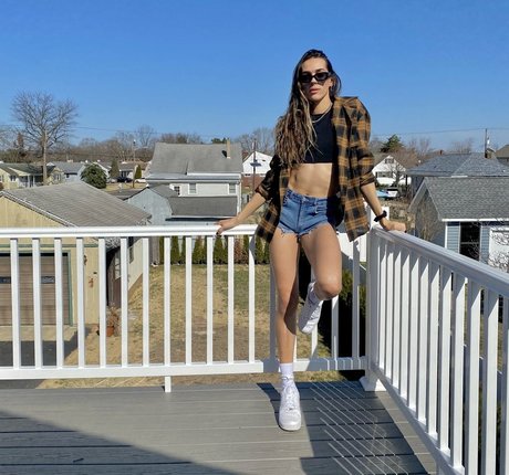 Ava Rey star xxx photo