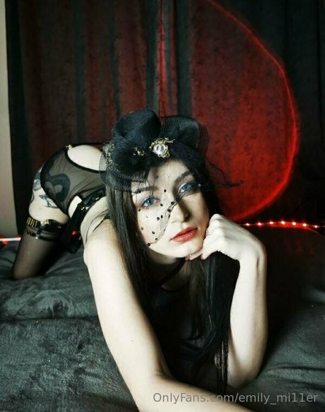 emily mi11er model naked galleries