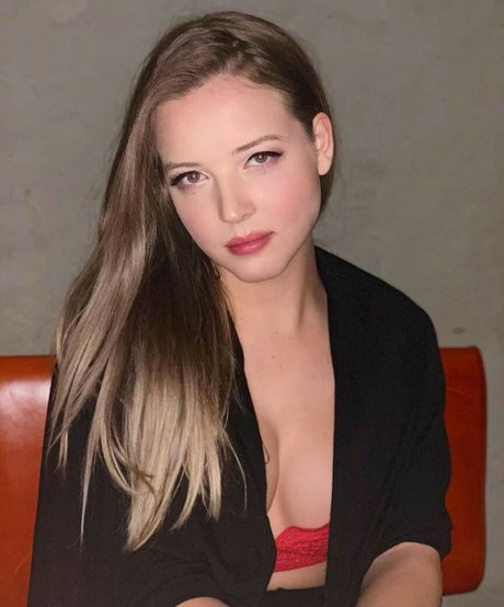 Maya V Henry pornstar pretty image