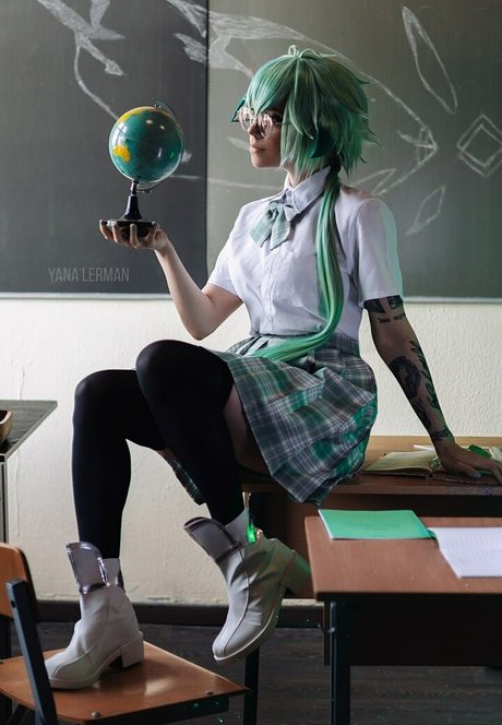 Yana Lerman beautiful actress pic