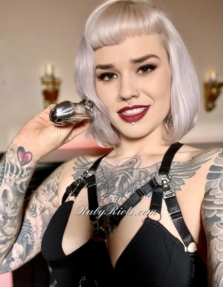 Ruby Riots pornstar nice archive