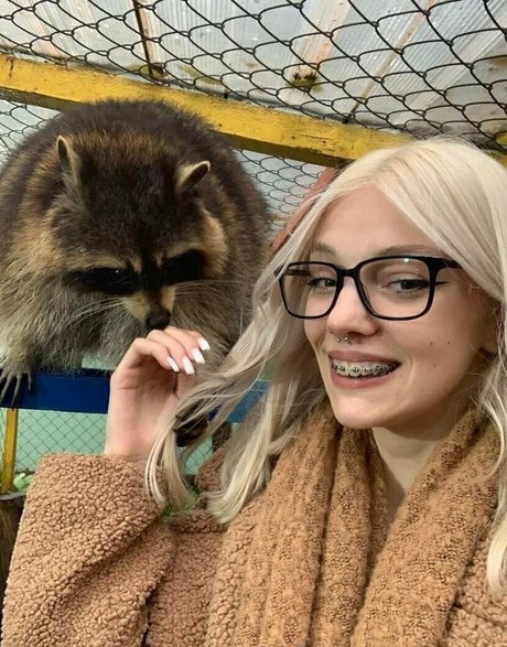 skyrror star naked photos